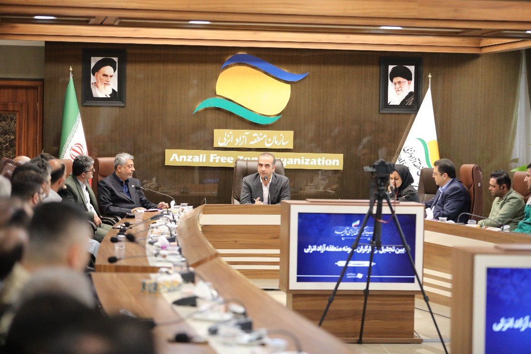 افتخار می‌کنیم که در خدمت کارگران و کارمندان زحمت‌کش هستیم – جمهورآنلاین