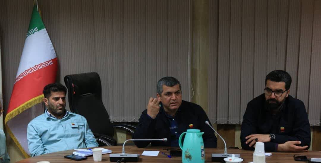 دیدار با مدیر و روسای بخش فولادسازی – جمهورآنلاین