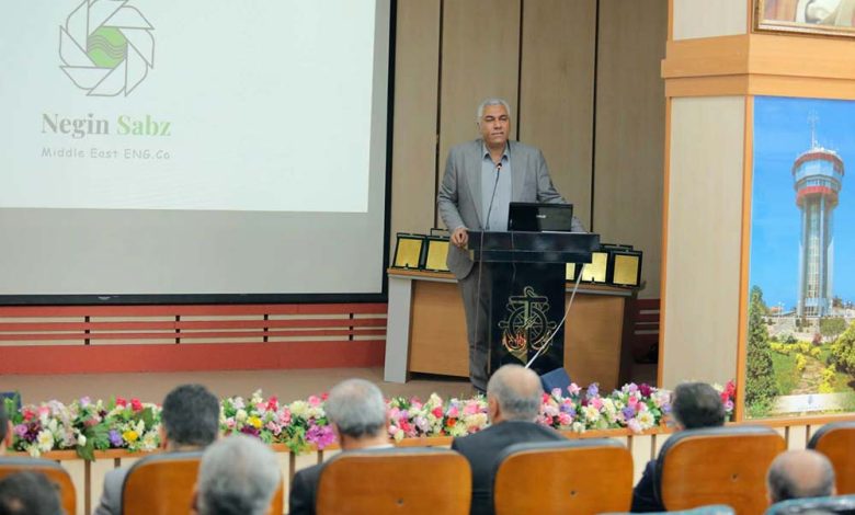 به گزارش ریال آنلاین، مدیرکل امور دریایی سازمان بنادر و دریانوردی با بیان این مطلب در نخستین همایش سالانه راهنمایان کشتی نگین سبز گفت: در حوزه عملیات راهنمایی، بالغ‌بر ۱۶۳ نفر در خانواده بزرگ سازمان بنادر مشغول به فعالیت هستند که نشان‌دهنده اهمیت بنیادین این حوزه در تجارت دریایی کشور است.