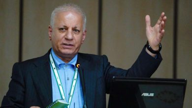 به گزارش ریال  آنلاین، مدیرعامل شرکت مهندسی و خدمات دریایی نگین سبز خاورمیانه با بیان این مطلب در دومین روز برگزاری نخستین همایش سالانه راهنمایان کشتی گفت: در دو روز برگزاری همایش تعداد ۱۲ مقاله ارائه شد که از سطح خوبی برخوردار بودند و موضوعات گوناگون و قابل بحثی را در این همایش به اشتراک گذاشتند.