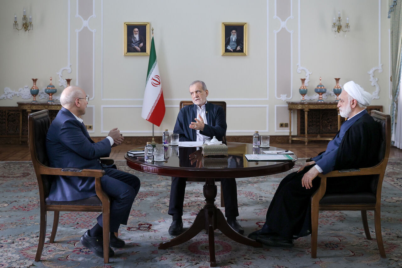 درخواست دبیر شورای عالی مناطق آزاد برای معافیت یکساله از مالیات بر ارزش افزوده