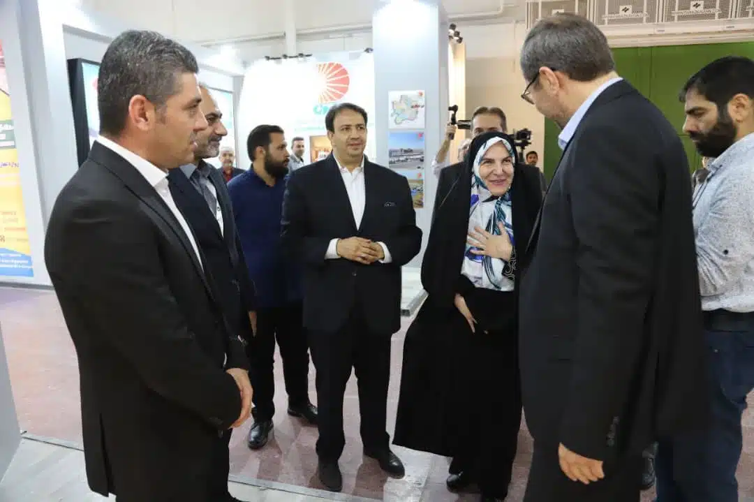 بازدید از غرفه منطقه آزاد ماکو در نمایشگاه بین‌المللی حمل‌ونقل و لجستیک – جمهورآنلاین