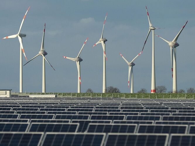 سنگ اندازی تعرفه‌های ترامپ در مسیر توسعه انرژی‌های پاک – جمهورآنلاین