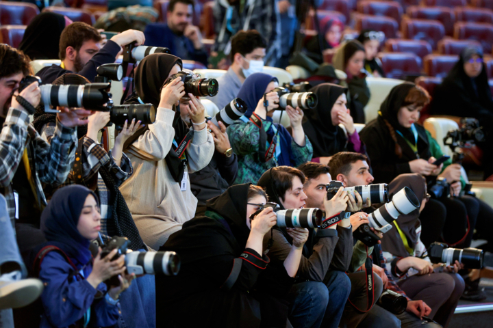 کار خبرنگاران فرهنگی ظاهرا مفرح و عملا دشوار است – جمهورآنلاین