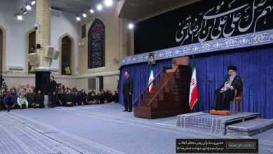 رهبر انقلاب: باید از خدمتگزاران کشور بویژه رئیس جمهور پرکار و پرتلاش حمایت شود
