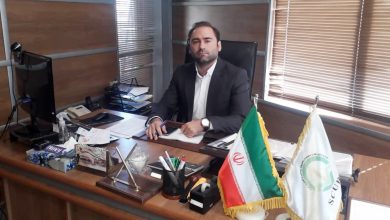 به گزارش ریال آنلاین: رئیس اتحادیه مرکزی نظارت و هماهنگی تعاونی‌های روستایی و کشاورزی ایران با بیان این مطلب در گفت‌وگو با خبرنگار روستانیوز اظهارداشت: شبکه تعاونی‌های روستایی در مجموع حدود 7 هزار شرکت فعال دارد که بخش مولد کشور به شمار می‌روند و این شرکت‌ها برای پویایی، رونق هرچه بیشتر و توسعه نیازمند نقدینگی و سرمایه درگردش لازم هستند، بنابراین سرمایه بانک‌های تخصصی‌ای چون بانک کشاورزی باید به خوبی افزایش یابد تا این بانک از قدرت تسهیلات‌دهی بالایی در ارایه وام به فعالان عرصه کشاورزی و دامداری کشور برخوردار شوند.
