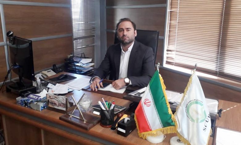 به گزارش ریال آنلاین: رئیس اتحادیه مرکزی نظارت و هماهنگی تعاونی‌های روستایی و کشاورزی ایران با بیان این مطلب در گفت‌وگو با خبرنگار روستانیوز اظهارداشت: شبکه تعاونی‌های روستایی در مجموع حدود 7 هزار شرکت فعال دارد که بخش مولد کشور به شمار می‌روند و این شرکت‌ها برای پویایی، رونق هرچه بیشتر و توسعه نیازمند نقدینگی و سرمایه درگردش لازم هستند، بنابراین سرمایه بانک‌های تخصصی‌ای چون بانک کشاورزی باید به خوبی افزایش یابد تا این بانک از قدرت تسهیلات‌دهی بالایی در ارایه وام به فعالان عرصه کشاورزی و دامداری کشور برخوردار شوند.
