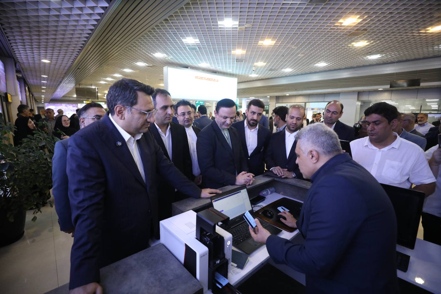 دفاتر خدمات هوشمند مناطق آزاد به ایستگاه سوم رسید – جمهورآنلاین