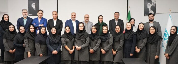 تثبیت گواهی استاندارد بین‌المللی ISO 15838 در مرکز ارتباط با مشتریان بیمه دی