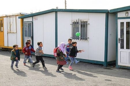 مدارس کانکسی بیشتر از ۱۰ دانش‌آموز جمع‌آوری شد