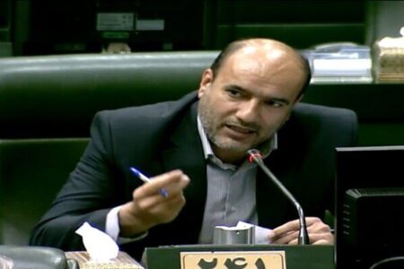 مسیر تعامل و مذاکره با دنیا را با حکمت، مصلحت و حفظ عزت ادامه دهیم