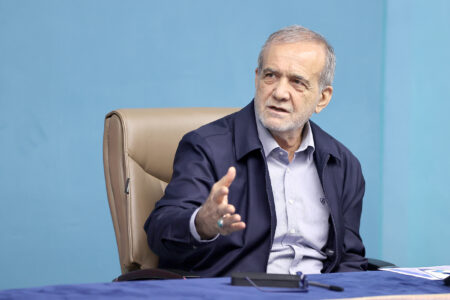 اگر رفتارمان با مردم صحیح باشد در جامعه تاثیرگذار خواهیم بود