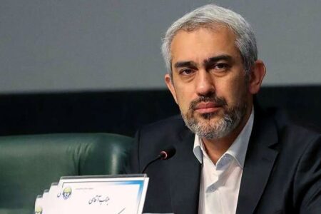 وزیر اقتصاد: سهامداران اصلی، زیان بانک آینده را پرداخت می‌کنند