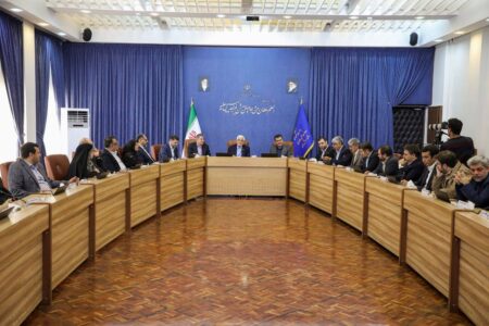 تا پایان دولت چهاردهم باید به جایگاه اول منطقه‌ای در علم و فناوری دست یابیم