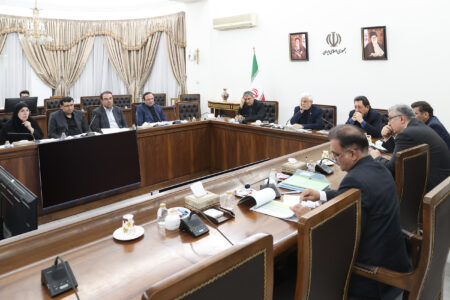 تشکیل کارگروهی جهت بررسی و تصمیم‌گیری برای رفع مشکلات صنعت نساجی