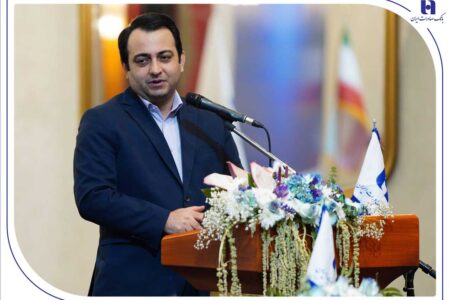 راهبرد بانک صادرات ایران خروج از بنگاه‌داری و تمرکز بر فعالیت‌های مولد و شفاف است