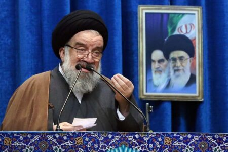 دستگاه دیپلماسی از ترامپ جنایت کار در مجامع بین‌المللی شکایت کند