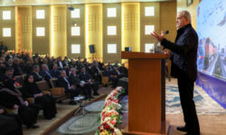 مصمم به توسعه شبکه حمل و نقل کشور هستیم