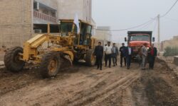 بازدیدمعاون عمرانی سازمان منطقه آزاداروند ازعملیات بهسازی وآسفالت ۳۰معبر کوی نیرو