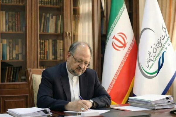 صنعت پتروشیمی، تکیه‌گاه مطمئن اقتصاد کشور در روزگار تحریم و تنگناست