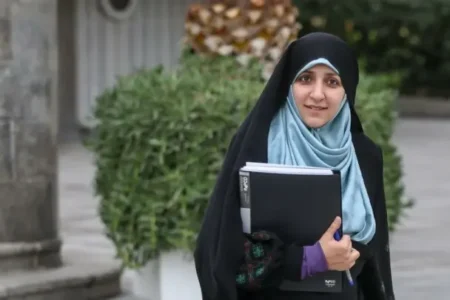 صدور گواهینامه موتور برای بانوان منع قانونی ندارد/ اصلاح مهریه طرح مجلس بود