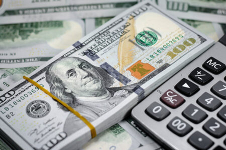 سیاهی لشگر واحدهای تولیدی و صنعتی ناکارآمد، ثمره ارز چند نرخی است