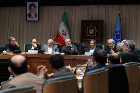 دستور مهم دکتر پزشکیان برای رفع موانع اجرایی تفویض اختیارات استانداران مرزی