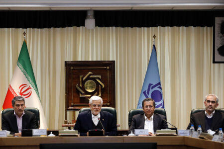 دکتر عارف:اولویت دولت وفاق ملی، تأمین و تضمین امنیت غذایی و بهبود معیشت مردم است