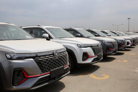 ۹ هزار خودرو در انتظار ترخیص از گمرک/ ۲۲ هزار خودرو برای جانبازان تامین شد