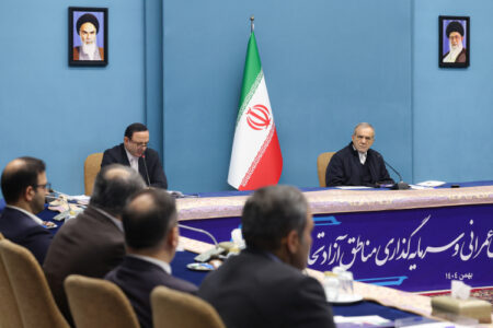 لزوم تدوین برنامه‌های راهبردی و آینده‌نگرانه برای توسعه مناطق آزاد