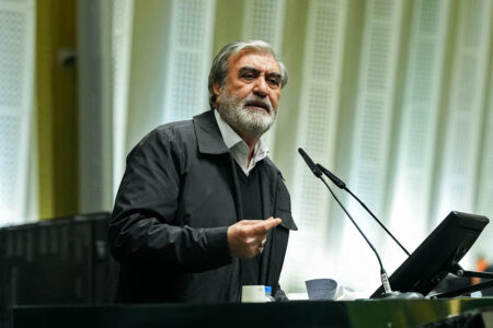 تیم مذاکره‌کننده باید در چارچوب خطوط قرمز نظام از حقوق مسلم ملت ایران صیانت ‌کند