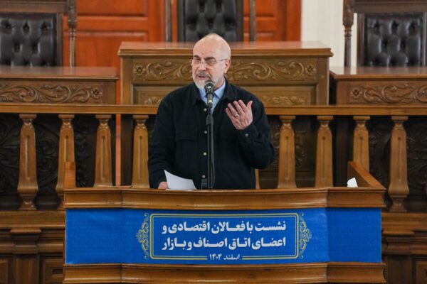 قدردانی رئیس مجلس از بازاریانی که صف خود را از اغتشاشگران جدا کردند