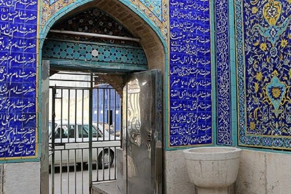 مساجد در «حاشیه» تعطیل هستند