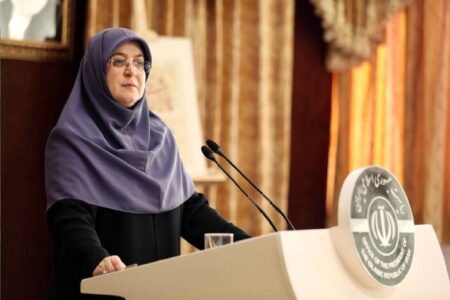 مهاجرانی در تامین انرژی و کالاهای اساسی مشکل نداریم/ شهدای سلامت به ۱۰ نفر رسیدند