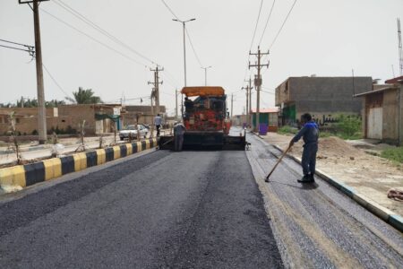 اجرای عملیات بهسازی معابر مینوشهر همزمان با تجاوزات خصمانه دشمن