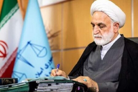 احکام مجازات ایادی دشمن با سرعت بیشتری صادر شود