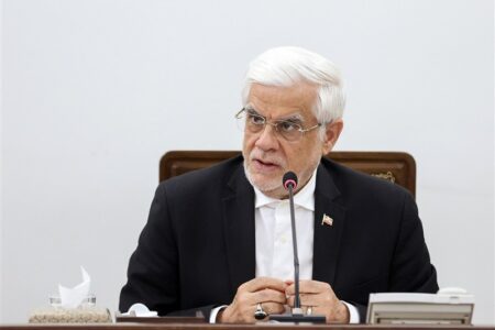 عارف: طرح‌های اقتصادی در تراز قدرت بزرگ ایران تدوین شود