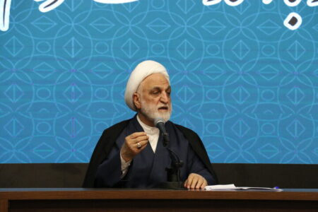  از مذاکره استقبال می‌کنیم اما تحمیل را نمی‌پذیریم