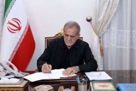 نمایشگاه کتاب نشانه زنده بودن اندیشه و پویایی فرهنگ است