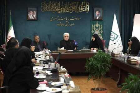 اختلاف‌نظرها درباره مذاکرات نباید به دعوای داخلی و مخالفت تبدیل شود