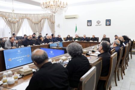 روایت‌سازی ومستندسازی ازمراسم وداع وتشییع رهبرانقلاب برای مردم جهان انجام شود