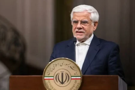 ایران در مذاکرات هرگز از منافع ملی خود عقب‌نشینی نمی‌کند
