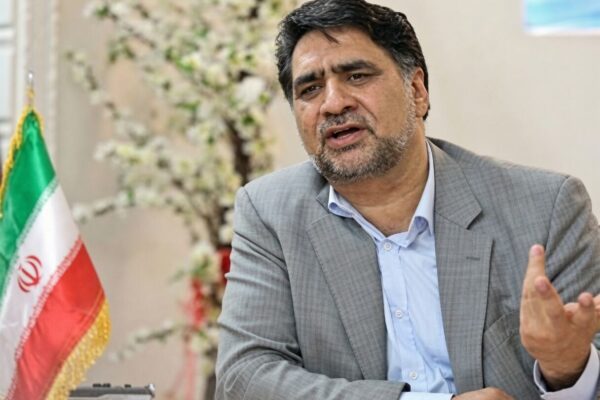 باید از شرایط طراحی‌شده توسط دشمنان عبور کنیم