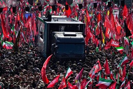 تشییع تاریخی پیکر رهبر شهید انقلاب در تهران؛ جلوه‌ای از وفاداری و حماسه ملی