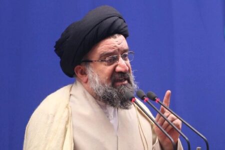دشمنان شکست خورده خواهند بود/ راهی جز دفاع شرافتمندانه باقی نمانده است