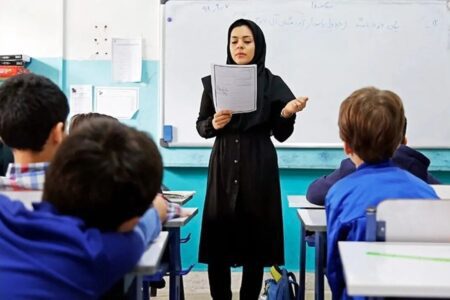 معلمان حق التدریس آزاد طعم امنیت شغلی و حمایت معیشتی را می‌چشند