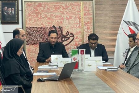 خلق ارزش پایدار برای سهامداران؛ محور سیاست‌های مهرآیندگان