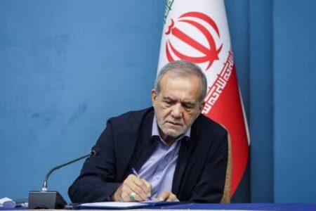 پزشکیان انتصاب مجدد اژه‌ای به ریاست قوه قضائیه را تبریک گفت