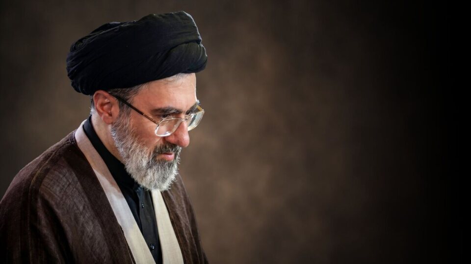 رهبر انقلاب